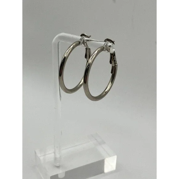 Vintage Large Silver-Tone Hoop 1 1/8 Inch Earrings! - Picture 3 of 8